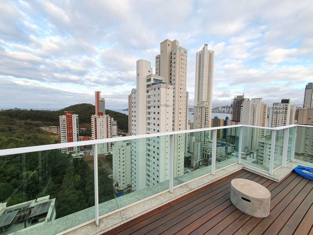 Cobertura, 3 quartos, 268 m² - Foto 2