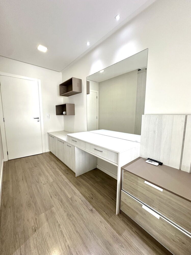 Apartamento, 4 quartos, 196 m² - Foto 2