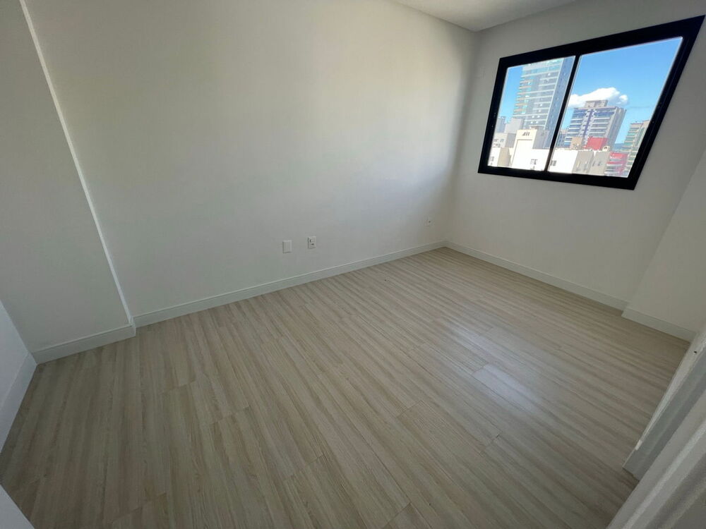 Apartamento à venda com 4 quartos, 163m² - Foto 3