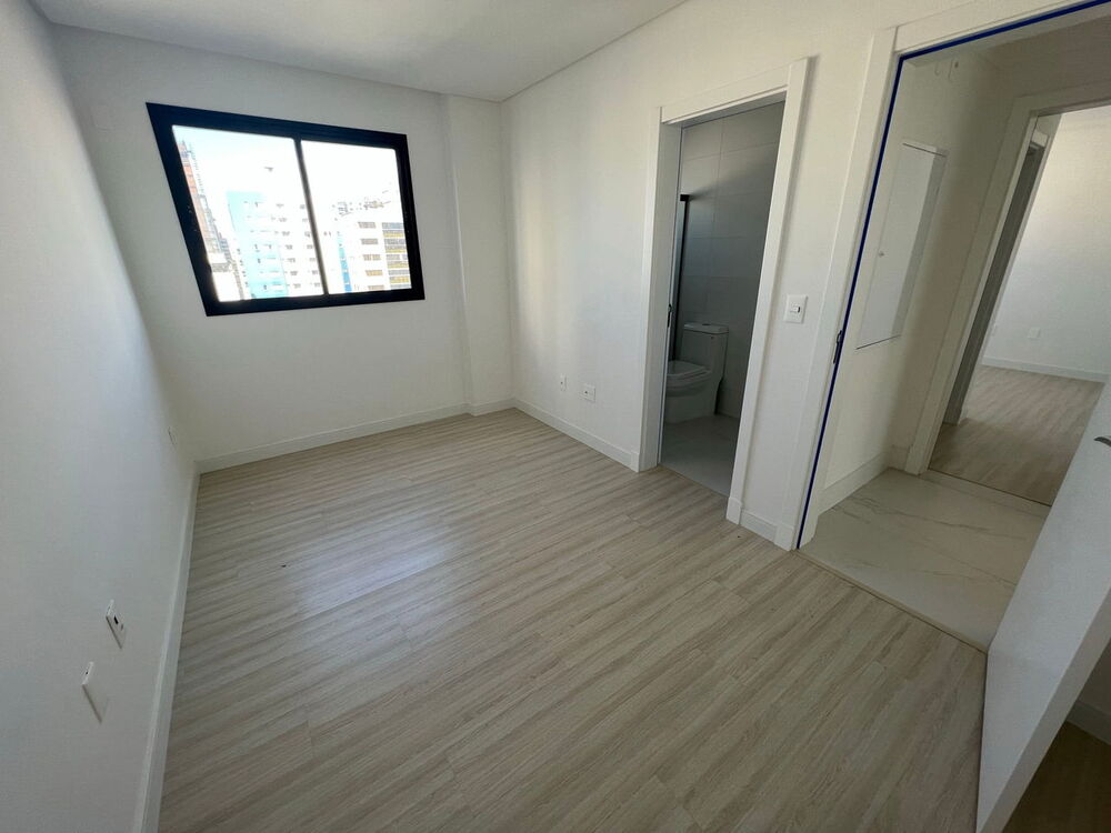 Apartamento à venda com 4 quartos, 163m² - Foto 4