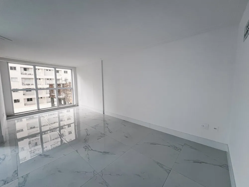 Apartamento, 3 quartos, 129 m² - Foto 2