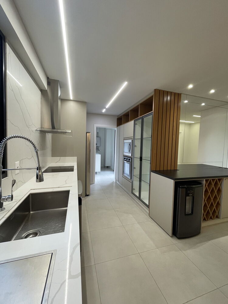 Apartamento, 3 quartos, 233 m² - Foto 2