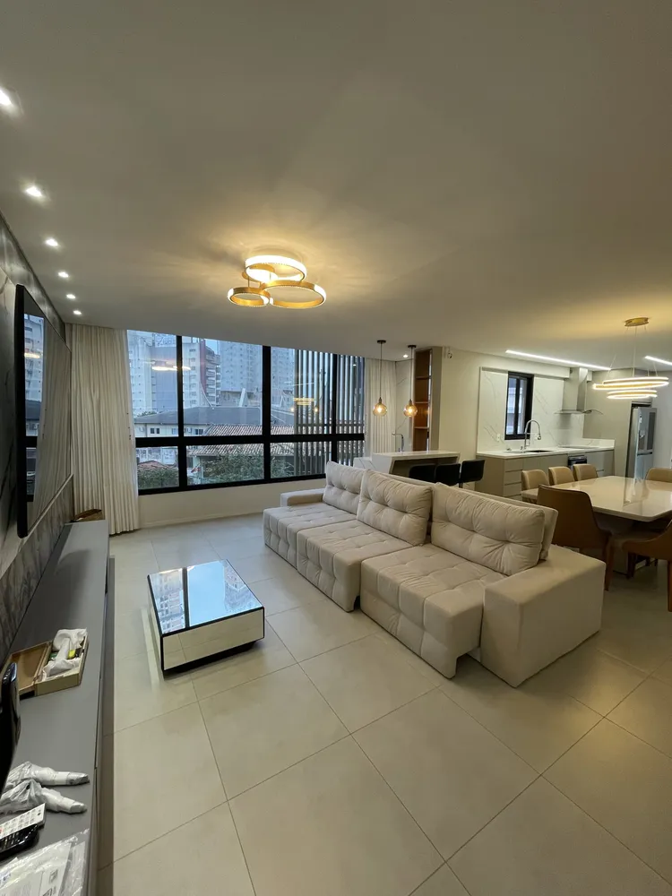 Apartamento, 3 quartos, 233 m² - Foto 2