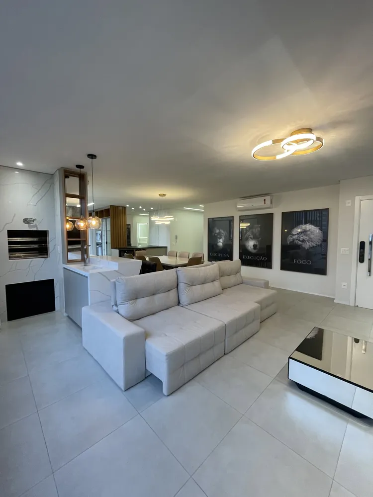 Apartamento, 3 quartos, 233 m² - Foto 1