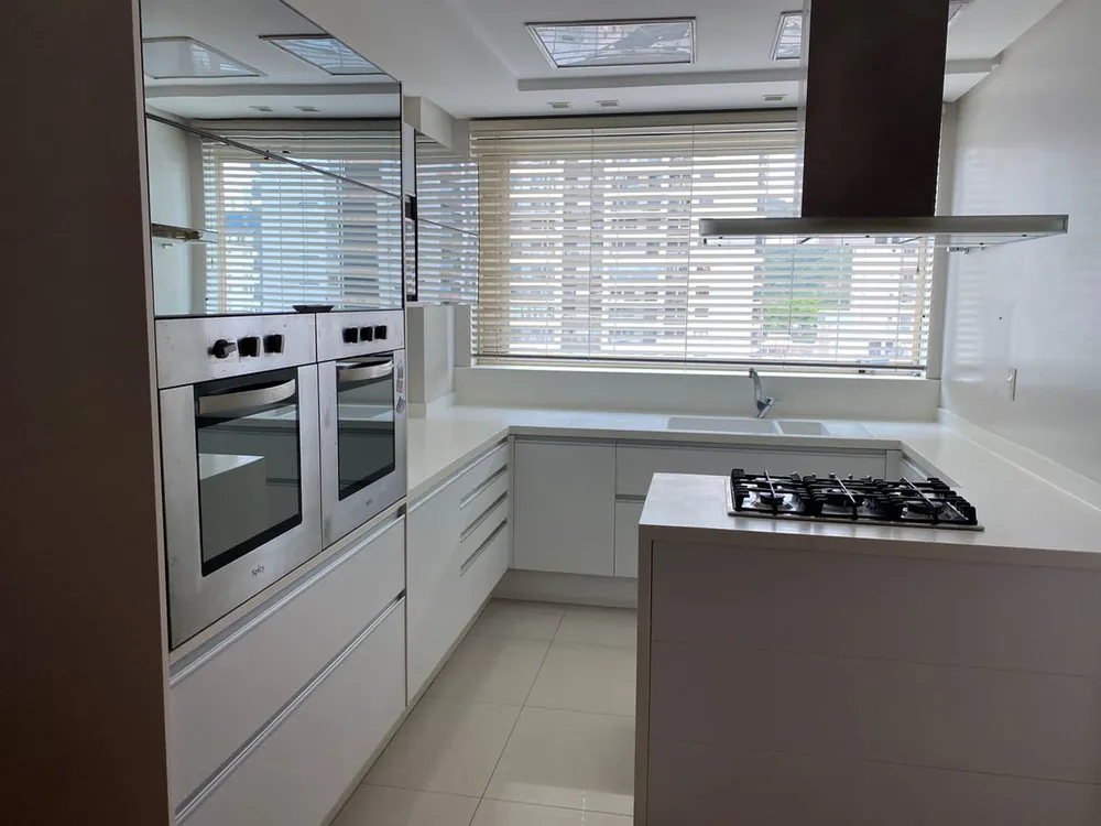 Apartamento, 3 quartos, 230 m² - Foto 10