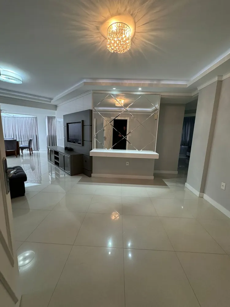 Apartamento, 3 quartos, 144 m² - Foto 2