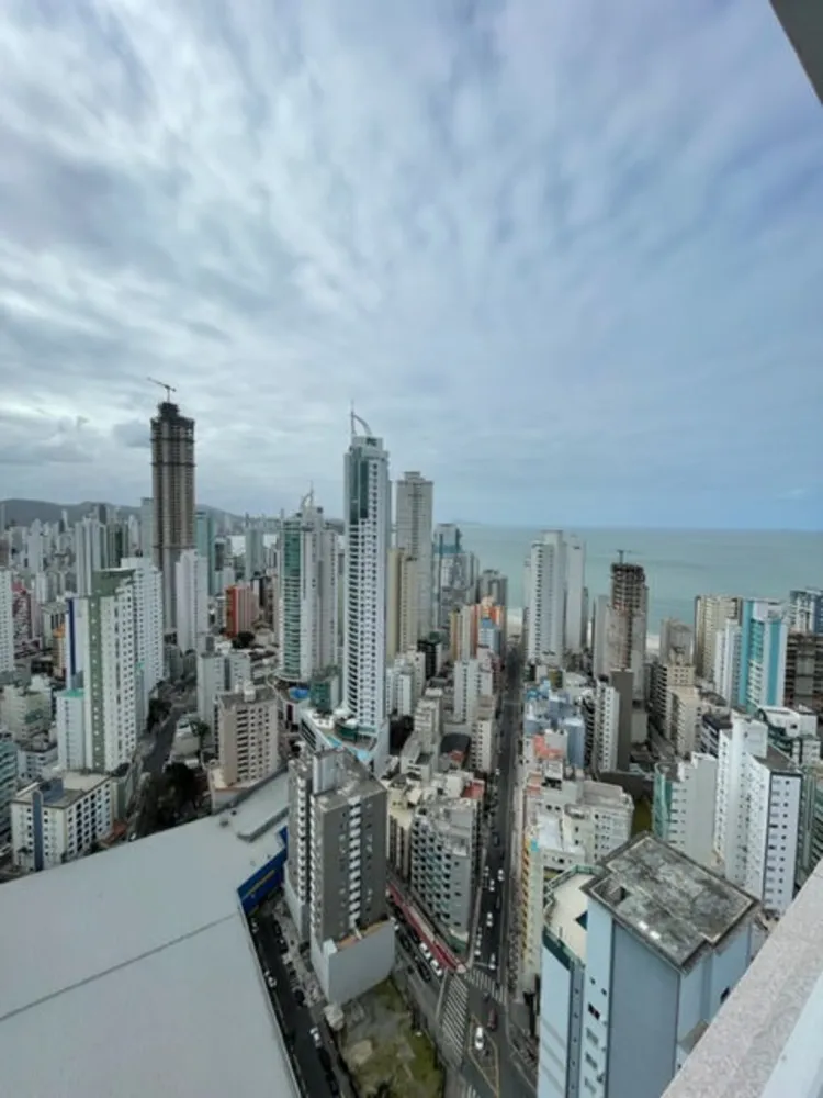 Cobertura, 3 quartos, 240 m² - Foto 2