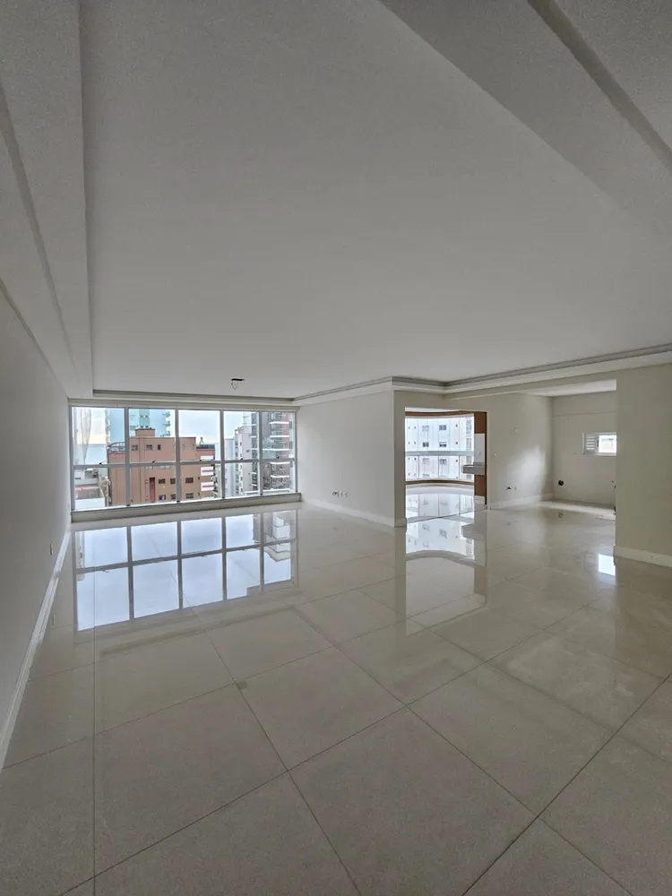 Apartamento, 4 quartos, 222 m² - Foto 1