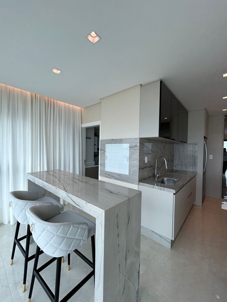 Apartamento à venda com 4 quartos, 180m² - Foto 5