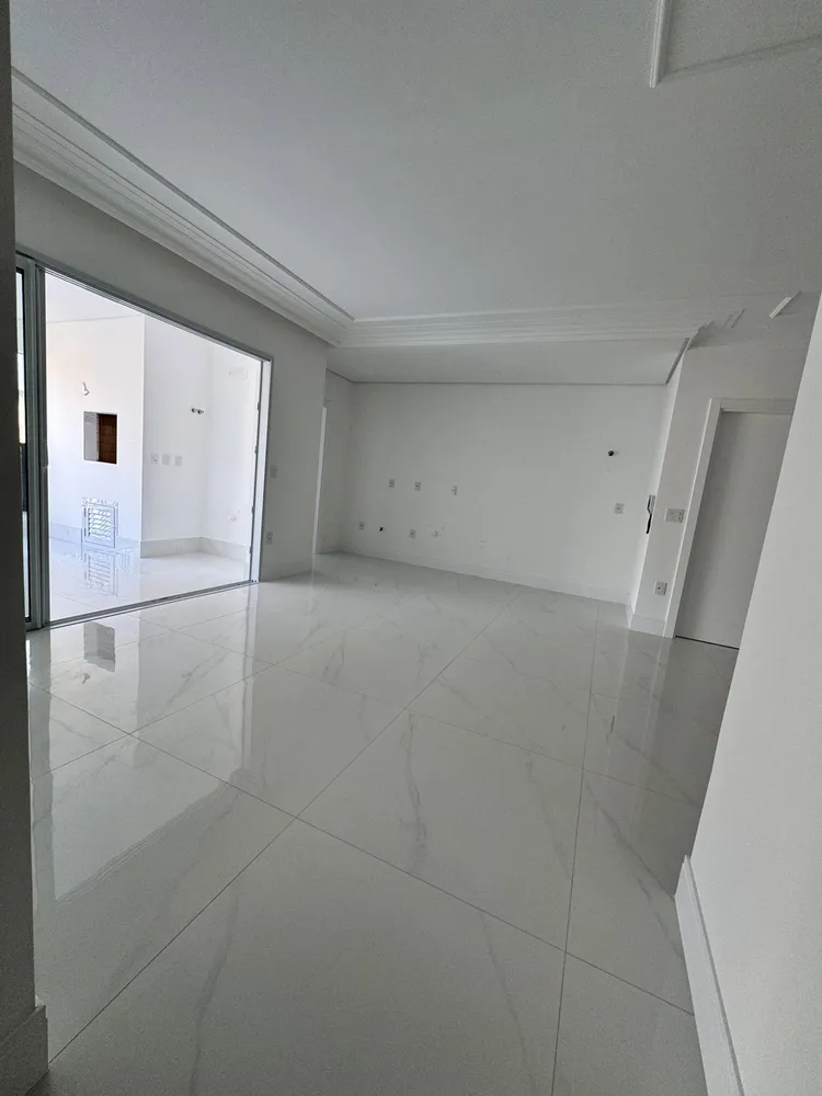 Apartamento, 3 quartos, 130 m² - Foto 2