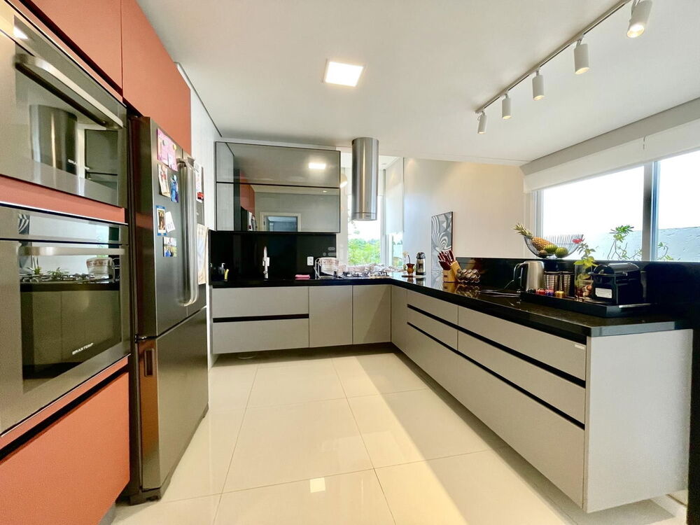 Casa, 3 quartos, 180 m² - Foto 1