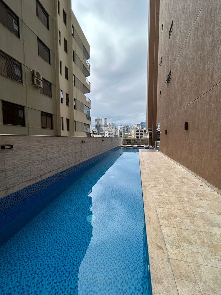 Apartamento à venda com 4 quartos, 222m² - Foto 7