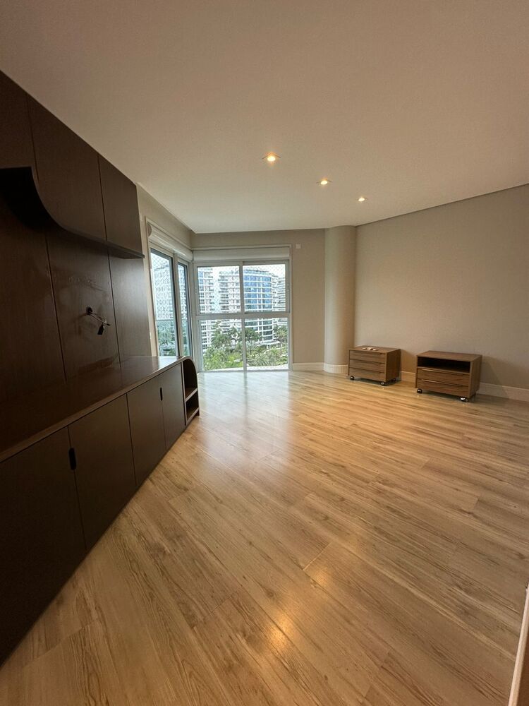 Apartamento, 4 quartos, 206 m² - Foto 1