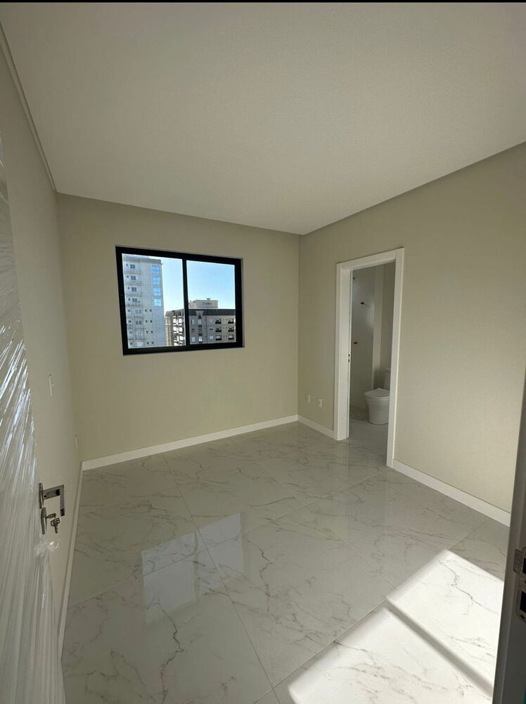 Apartamento, 3 quartos, 100 m² - Foto 1