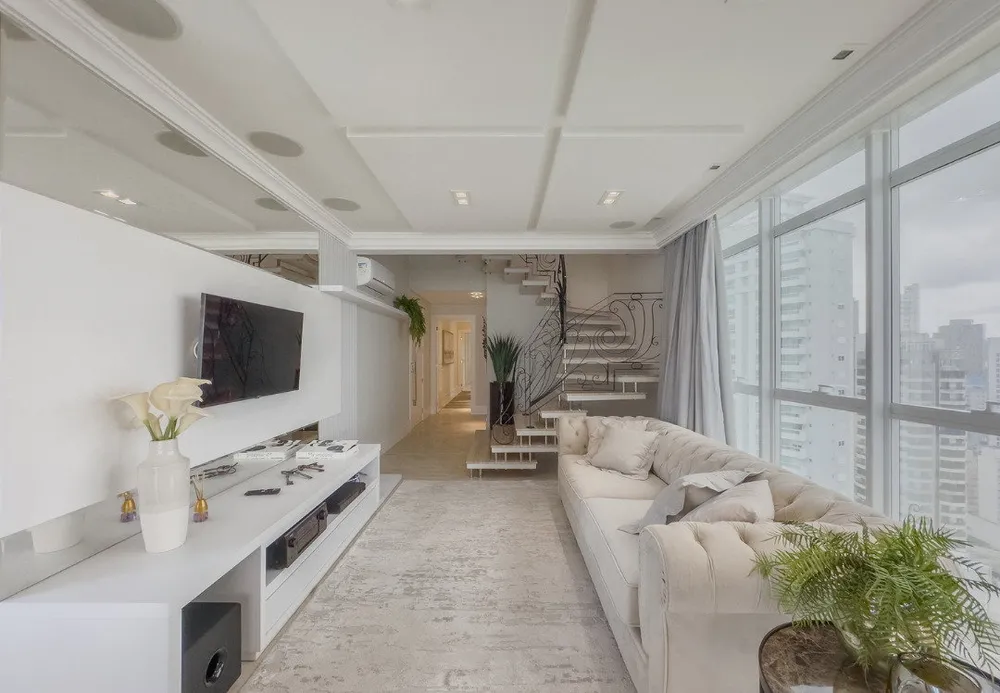 Cobertura, 3 quartos, 273 m² - Foto 2