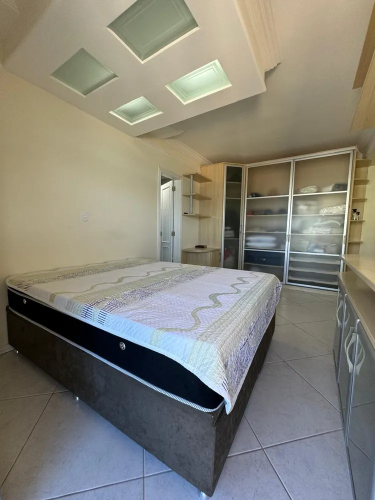 Apartamento, 4 quartos, 216 m² - Foto 1
