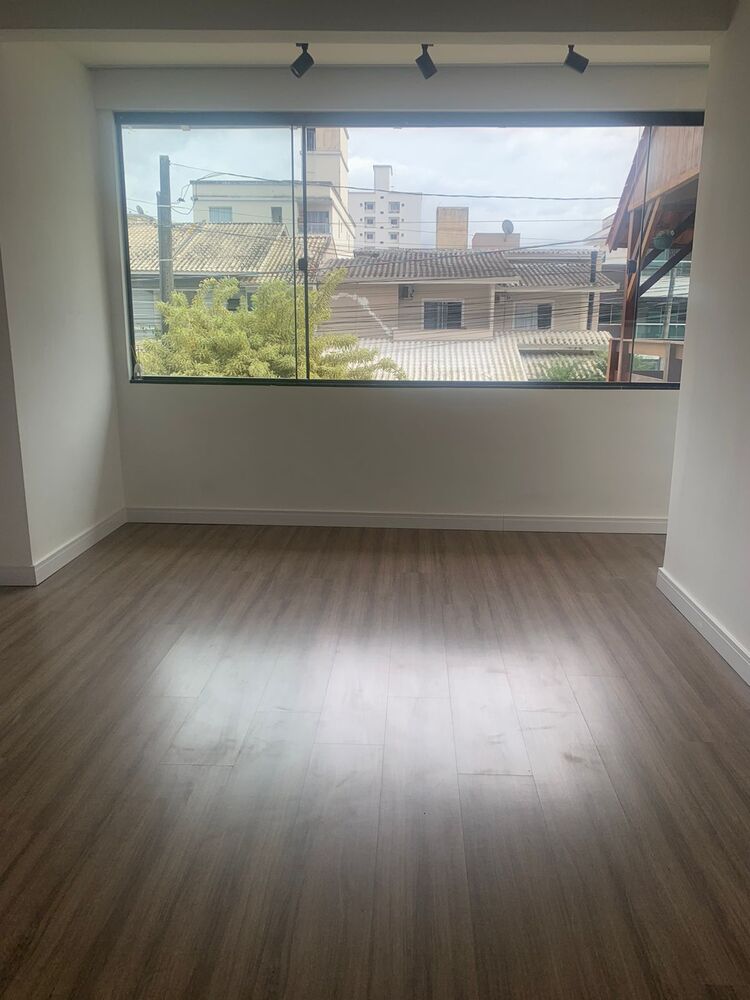 Casa à venda com 3 quartos, 105m² - Foto 8