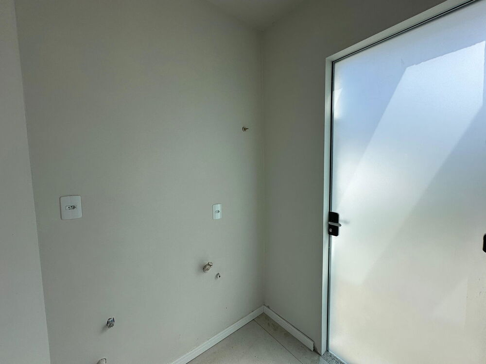 Casa à venda com 3 quartos, 106m² - Foto 11
