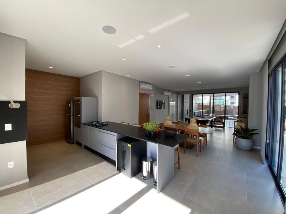 Apartamento à venda com 4 quartos, 135m² - Foto 2