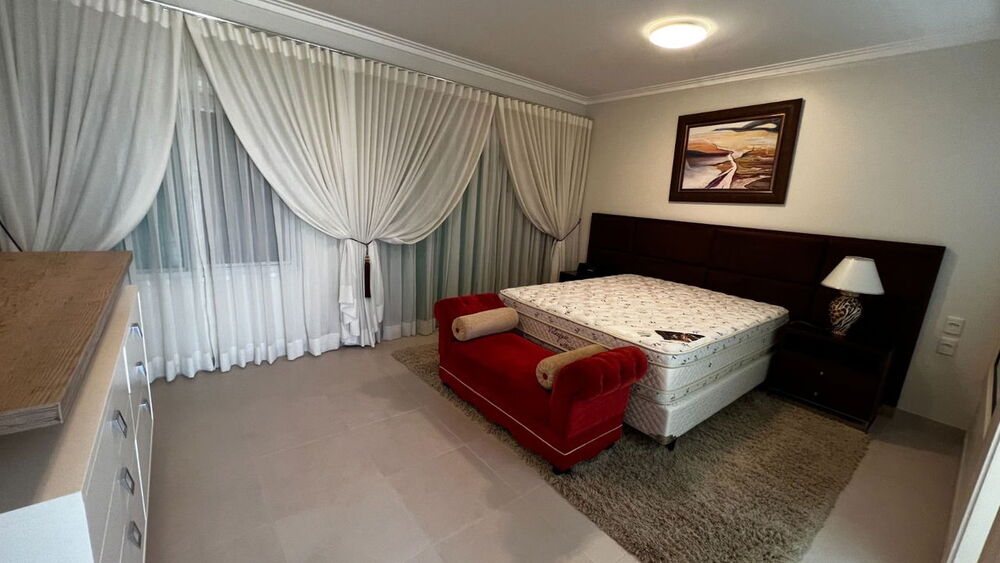 Casa à venda com 3 quartos, 203m² - Foto 8