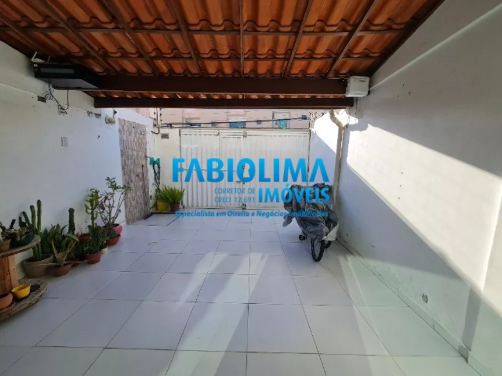 Casa à venda com 3 quartos, 100m² - Foto 4