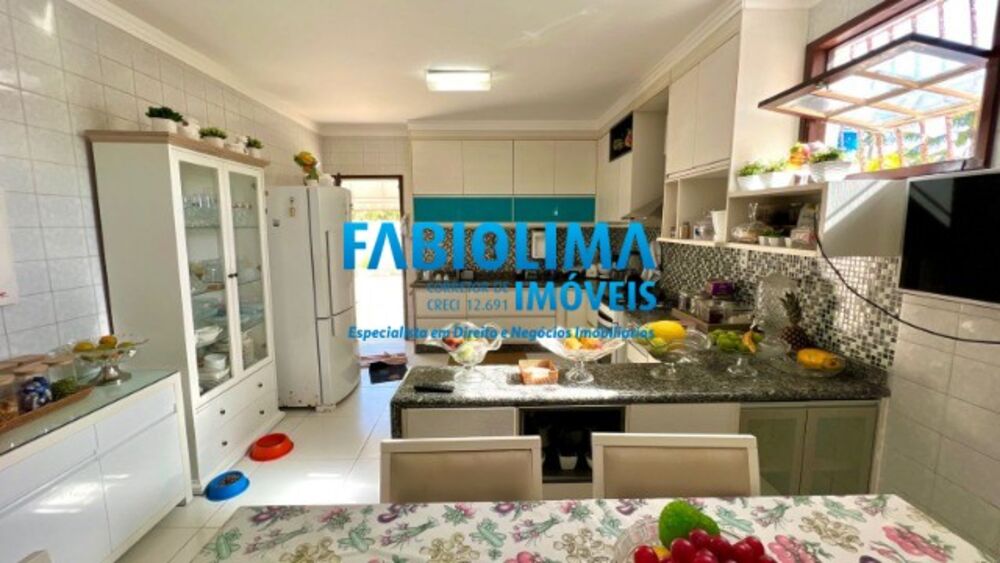 Casa à venda com 4 quartos, 836m² - Foto 1