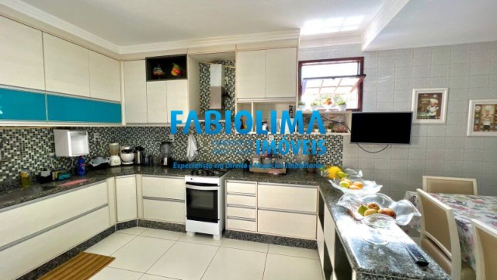 Casa à venda com 4 quartos, 836m² - Foto 4