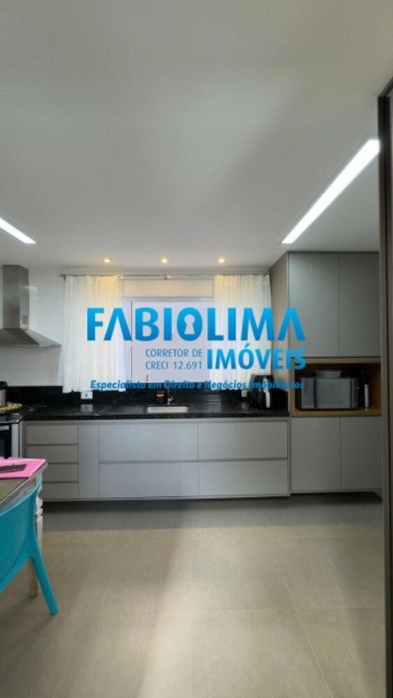 Casa de Condomínio à venda com 3 quartos, 250m² - Foto 1