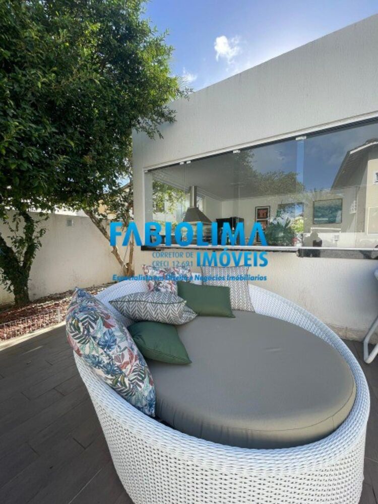 Casa de Condomínio à venda com 4 quartos, 569m² - Foto 2
