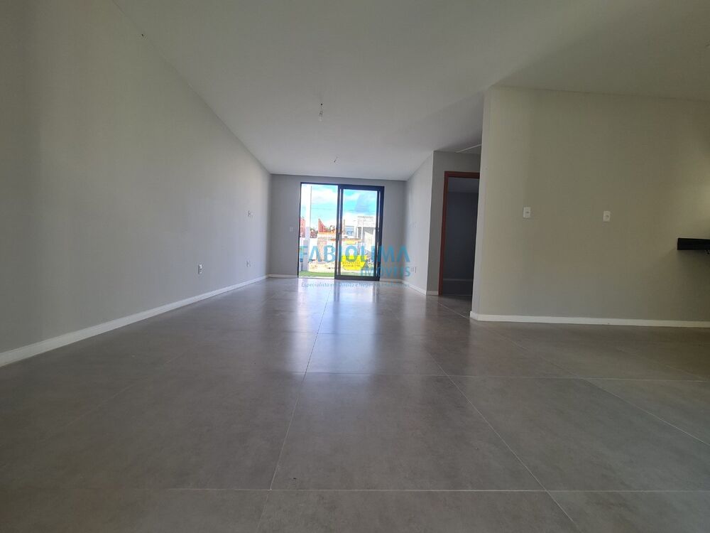 Casa de Condomínio à venda com 4 quartos, 216m² - Foto 1