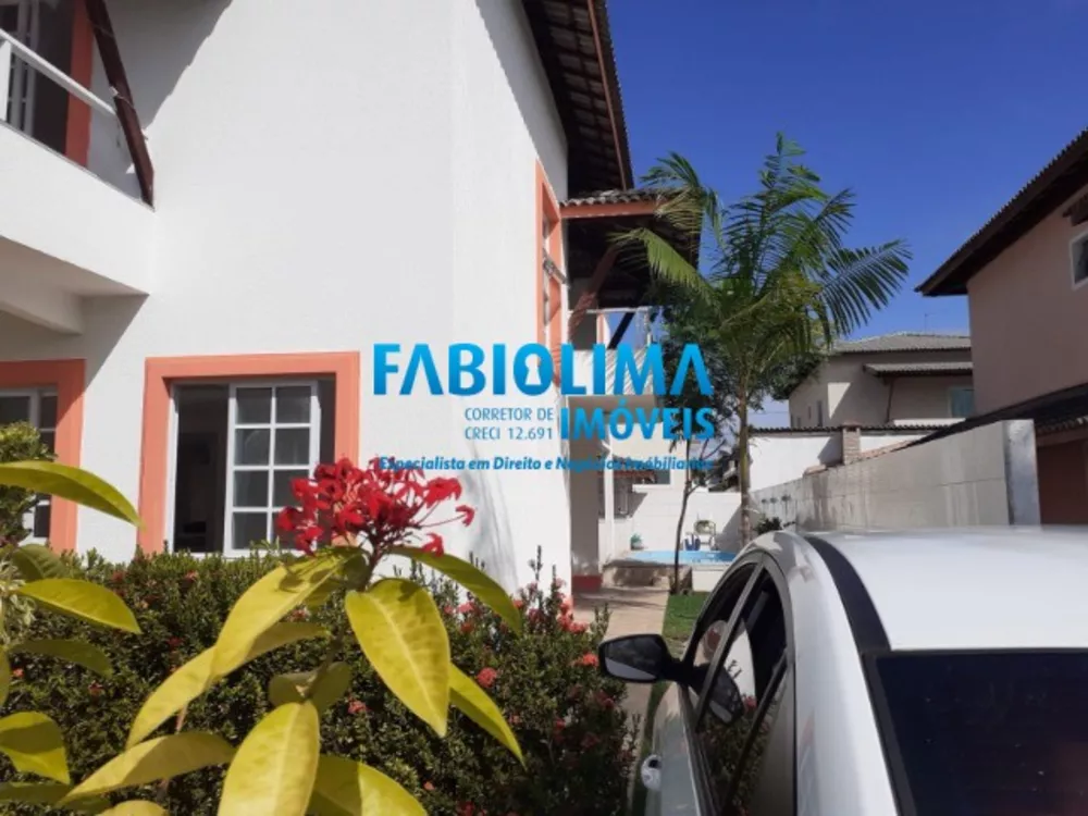 Casa de Condomínio à venda com 4 quartos, 300m² - Foto 2