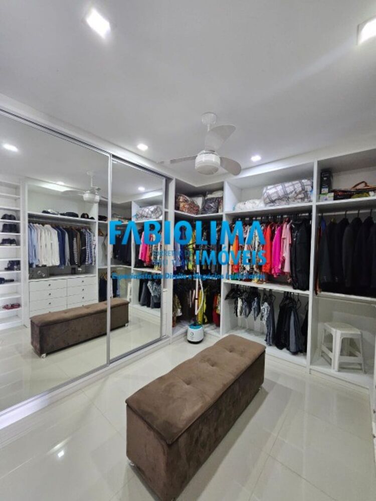 Casa de Condomínio à venda com 4 quartos, 450m² - Foto 4