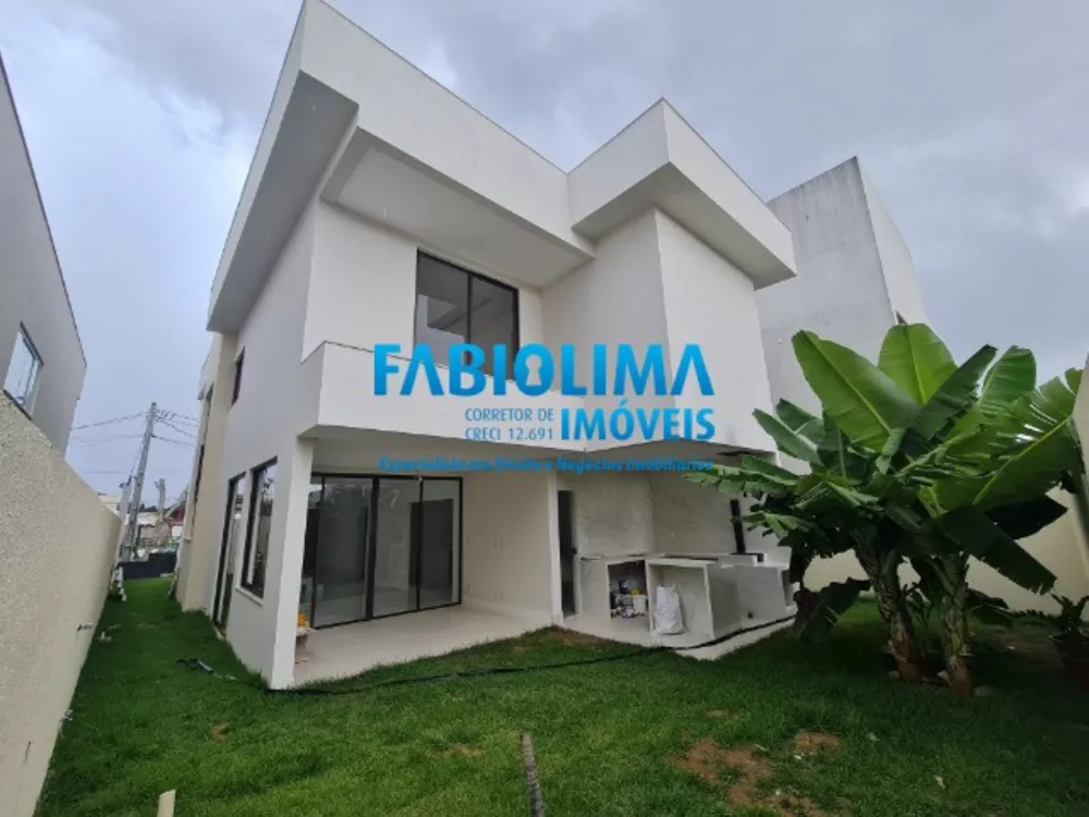 Casa de Condomínio à venda com 3 quartos, 250m² - Foto 3