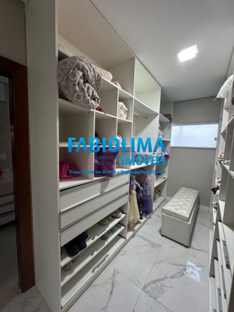Casa de Condomínio à venda com 4 quartos, 390m² - Foto 3
