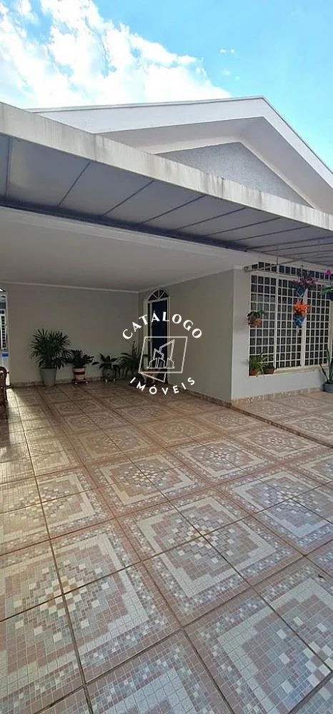 Casa, 3 quartos, 228 m² - Foto 1