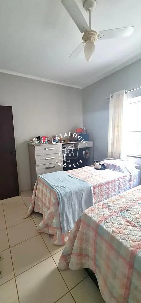 Casa, 3 quartos, 228 m² - Foto 4