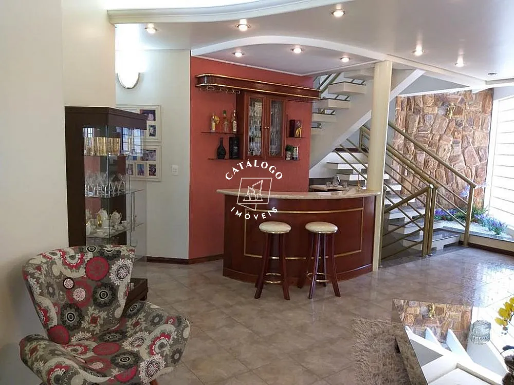 Casa, 3 quartos, 438 m² - Foto 1