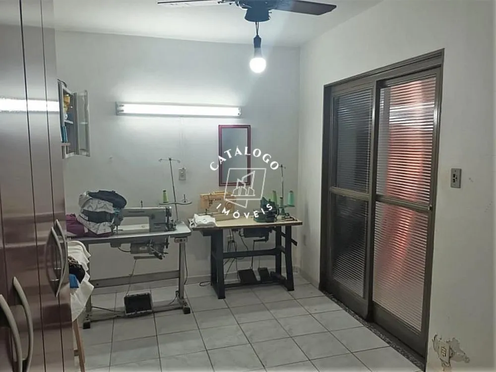 Casa, 5 quartos, 250 m² - Foto 1
