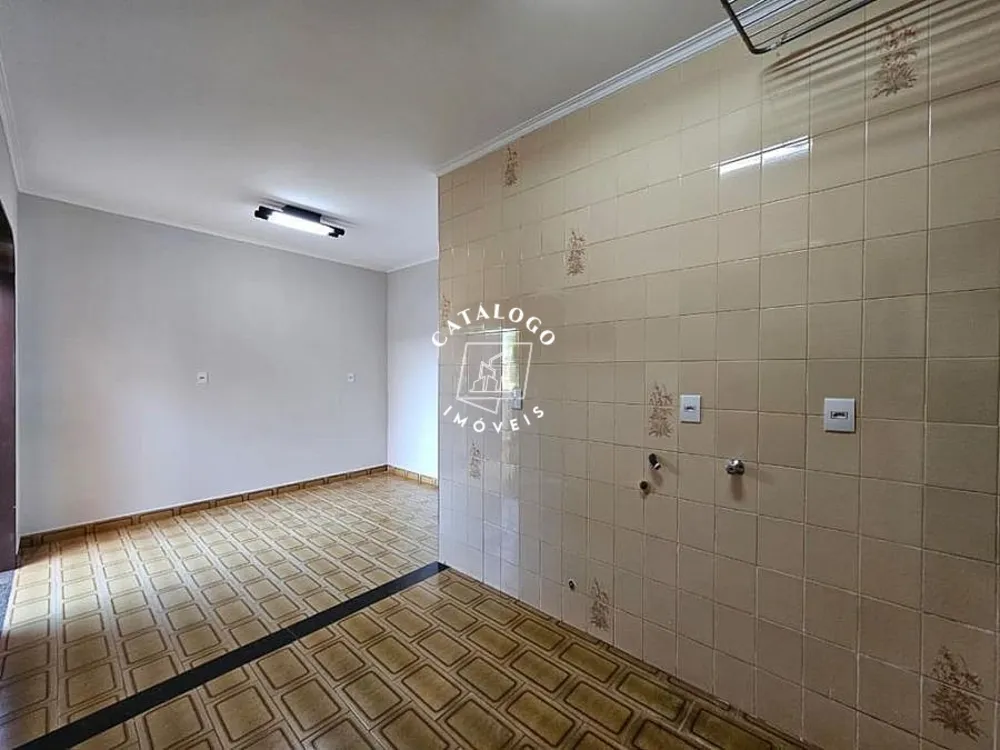 Casa, 3 quartos, 215 m² - Foto 2