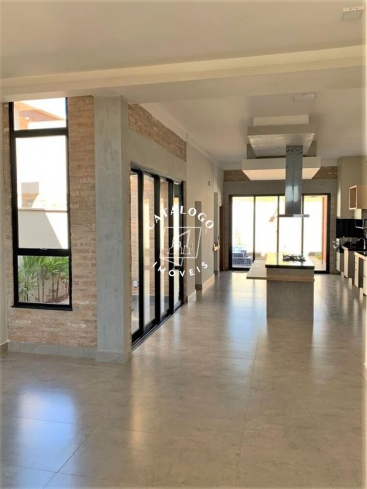 Casa de Condomínio à venda com 3 quartos, 380m² - Foto 1