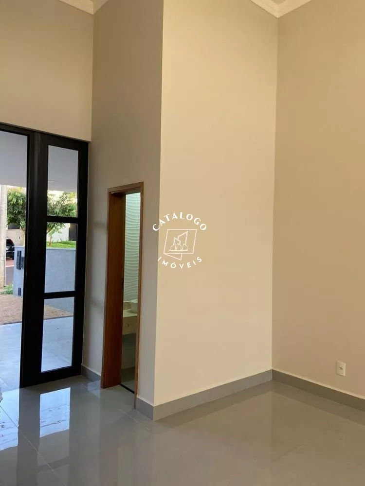 Casa de Condomínio à venda com 3 quartos, 250m² - Foto 4