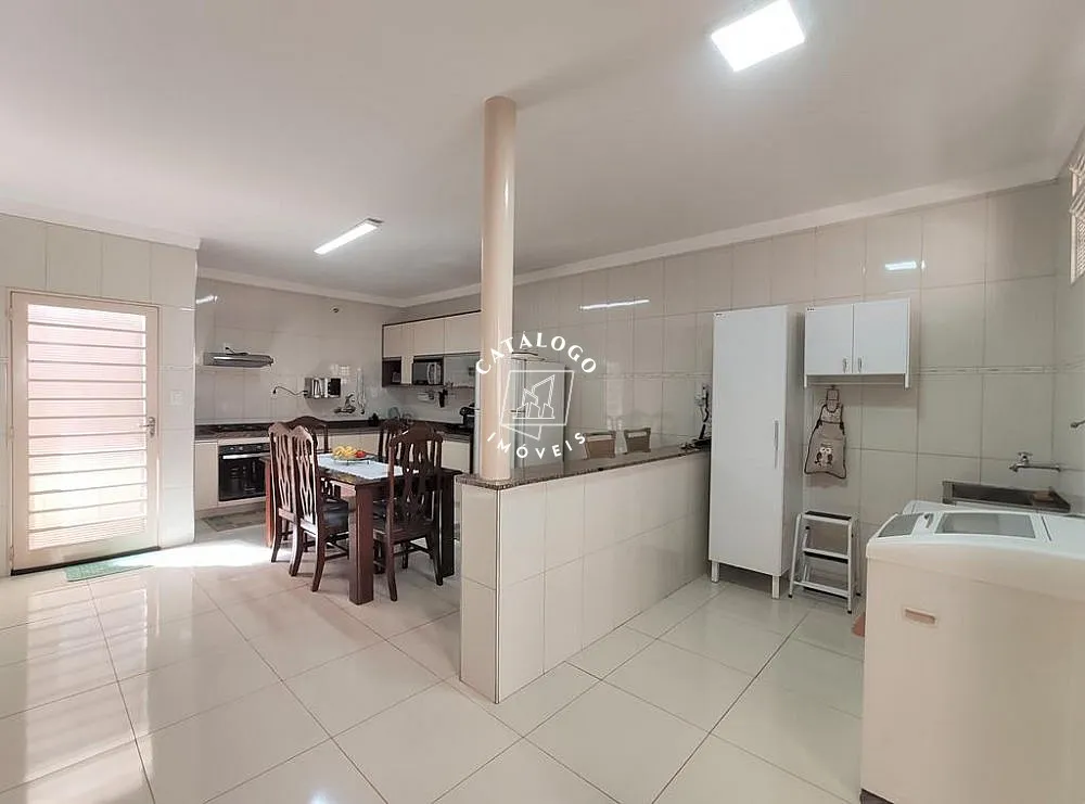 Casa, 3 quartos, 210 m² - Foto 11