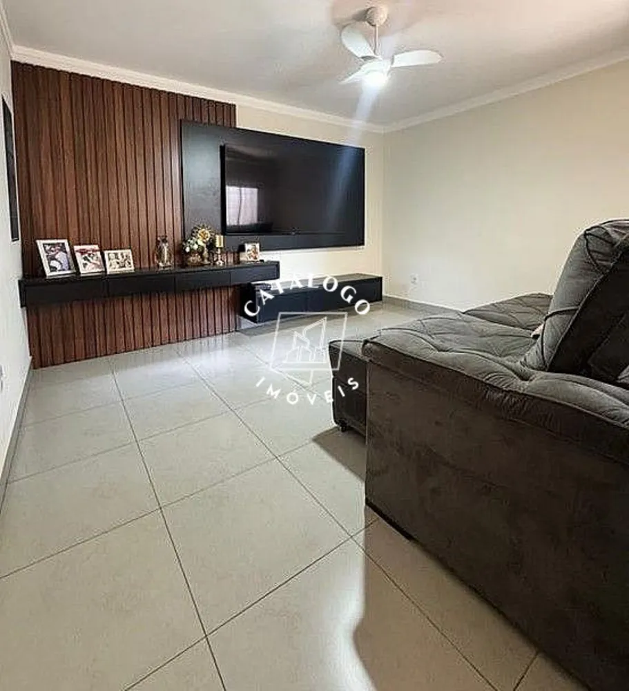 Casa, 3 quartos, 200 m² - Foto 2