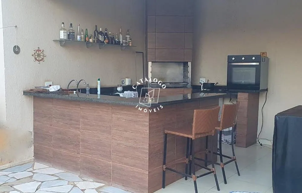 Casa, 2 quartos, 248 m² - Foto 1