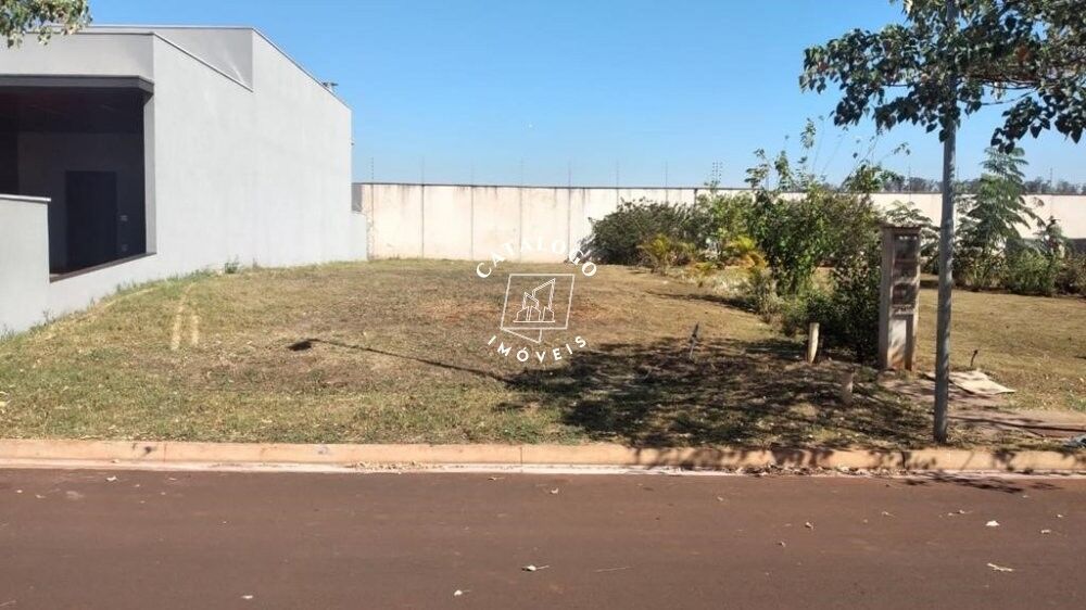 Terreno à venda, 300m² - Foto 1