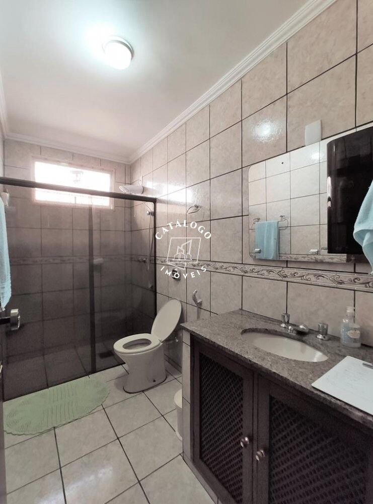 Casa à venda com 3 quartos, 210m² - Foto 9