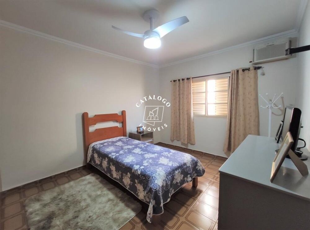 Casa à venda com 3 quartos, 210m² - Foto 7