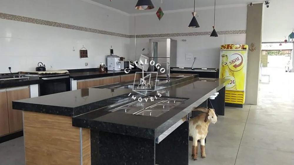Chácara, 4 quartos, 1310 m² - Foto 1