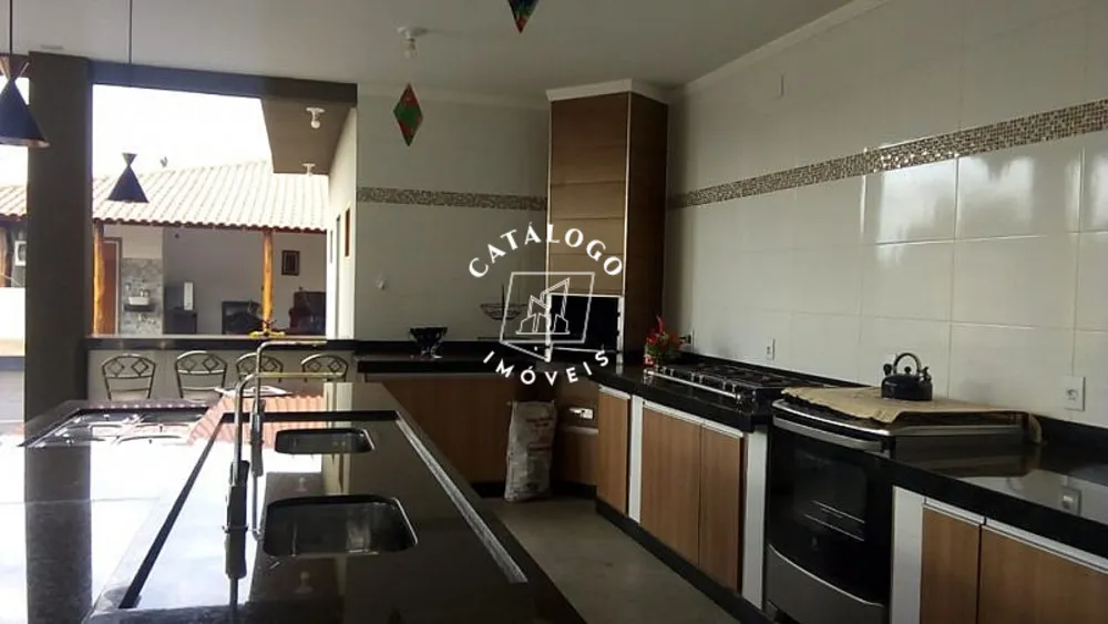 Chácara, 4 quartos, 1310 m² - Foto 4