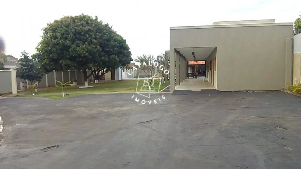 Chácara, 4 quartos, 1310 m² - Foto 1
